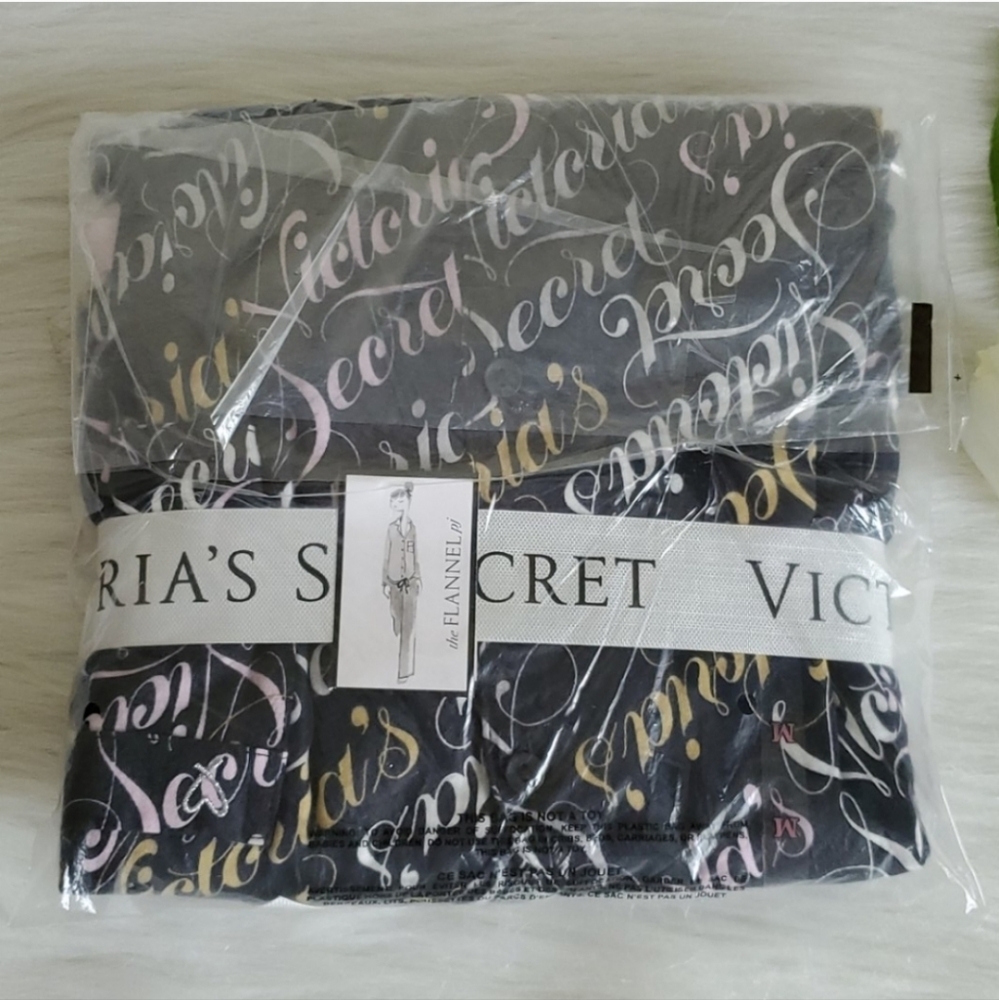 VICTORIA'S SECRET FLEECE SLEEPWEAR SIZE M - Picture 4 of 5